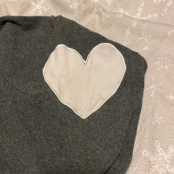 *SOLD ELSEWHERE* Ampersand Ave single hood half zip - heart elbows! - Picture 4 of 4